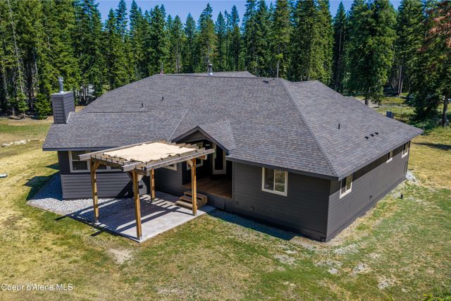 10570 E FAR CRY RD, Athol, ID 83801