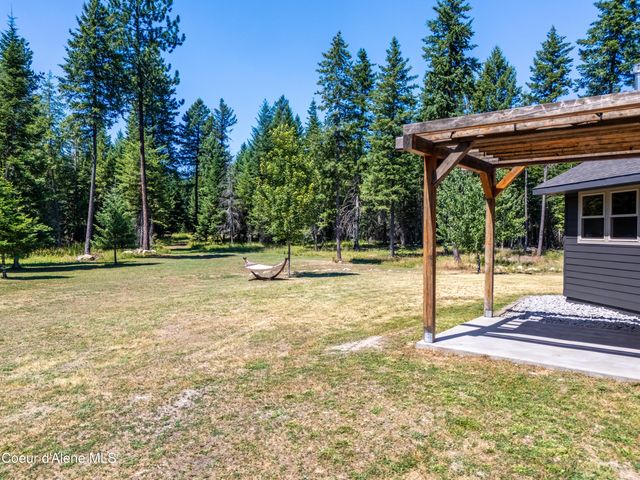 10570 E FAR CRY RD, Athol, ID 83801