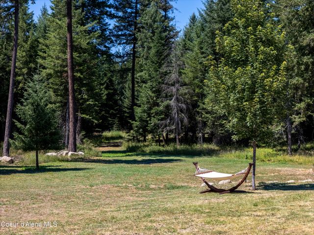 10570 E FAR CRY RD, Athol, ID 83801