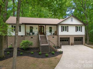 16 Tanglewood Road, Lake Wylie, SC 29710