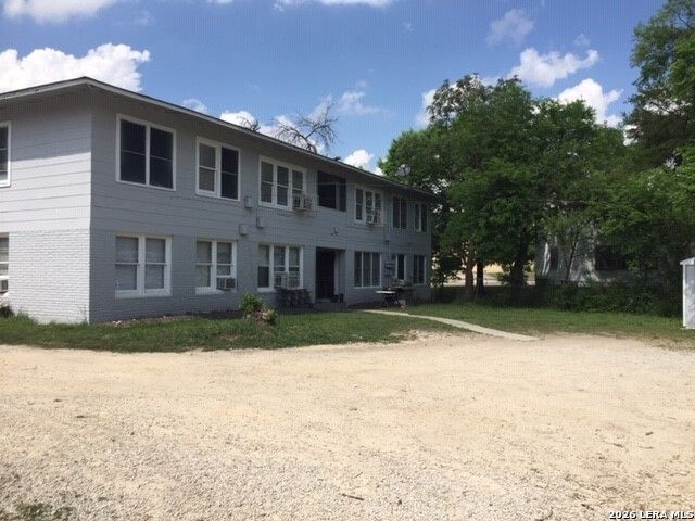 100 Senisa Dr, San Antonio, TX 78228