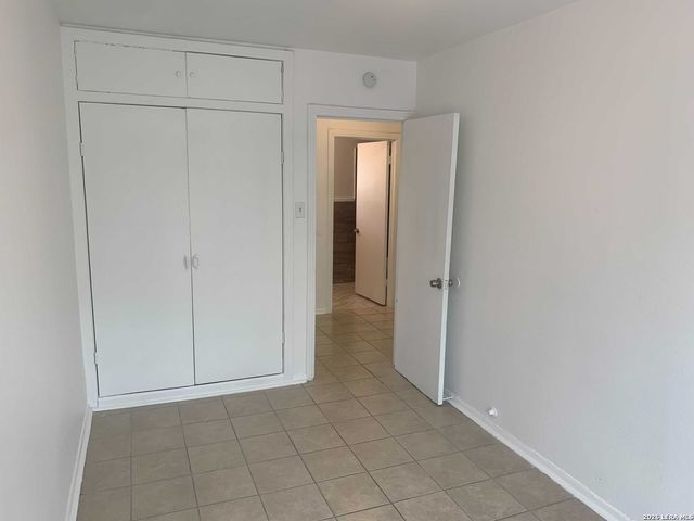 100 Senisa Dr, San Antonio, TX 78228