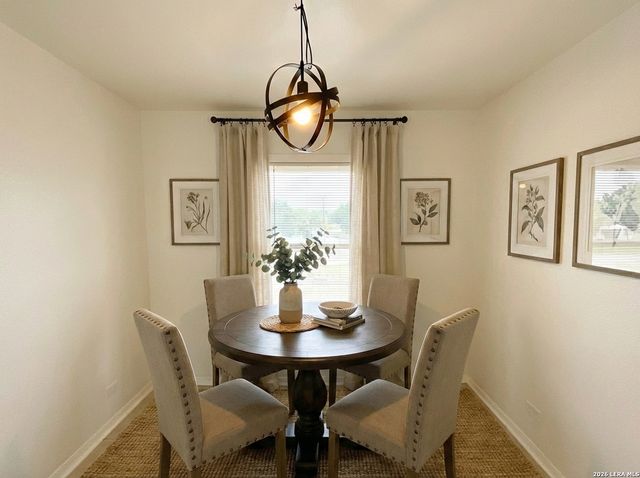 100 Senisa Dr, San Antonio, TX 78228