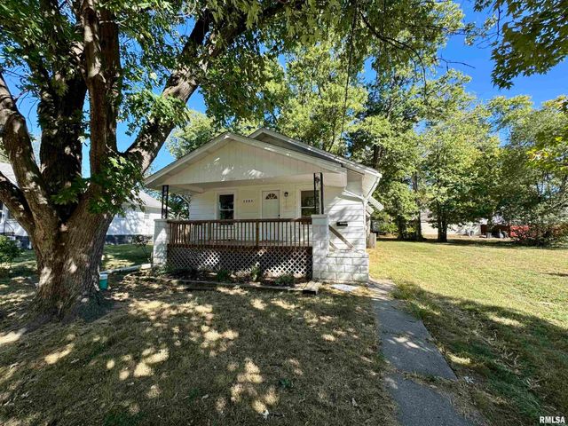 2804 N PEORIA Avenue, Peoria, IL 61603