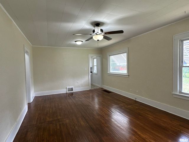 2804 N PEORIA Avenue, Peoria, IL 61603