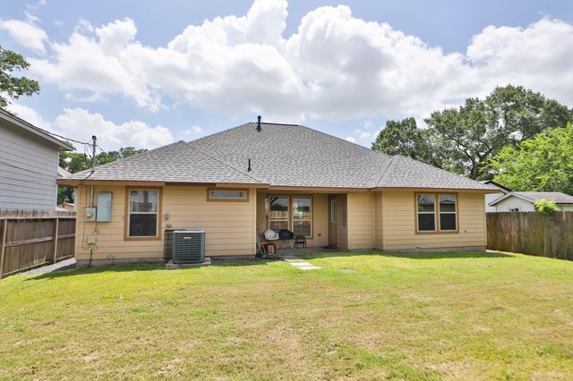 6615 Goldspier Street, Houston, TX 77091