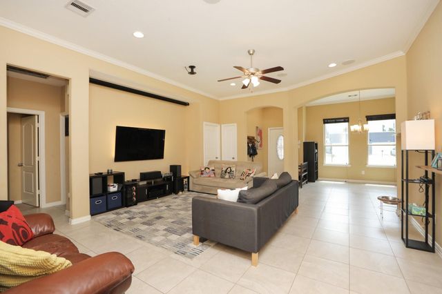 6615 Goldspier Street, Houston, TX 77091