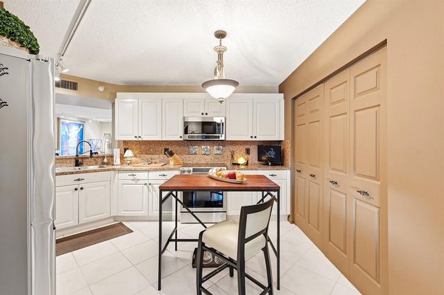 7763 Southampton Terrace 309, Tamarac, FL 33321