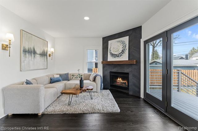 272 Arthur Street, Plymouth, MI 48170