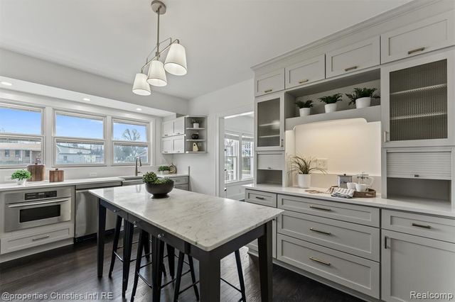 272 Arthur Street, Plymouth, MI 48170