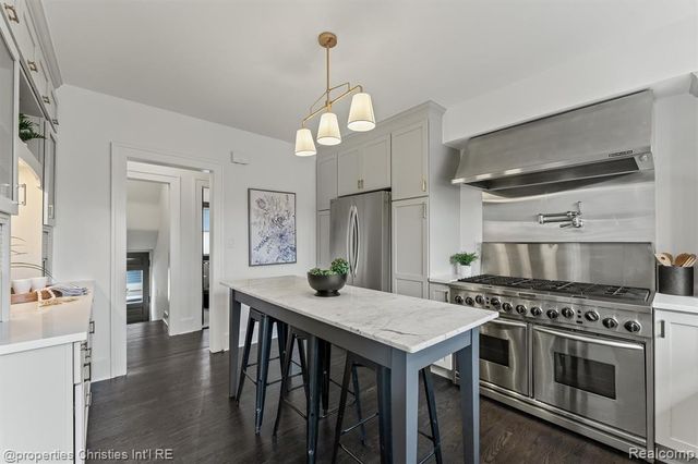 272 Arthur Street, Plymouth, MI 48170