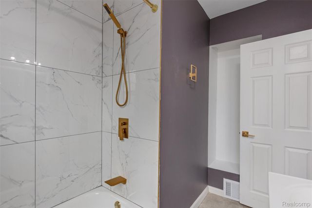 18439 Alcoy Street, Detroit, MI 48205