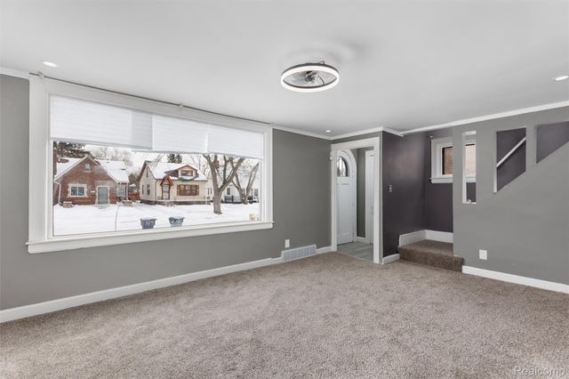 18439 Alcoy Street, Detroit, MI 48205