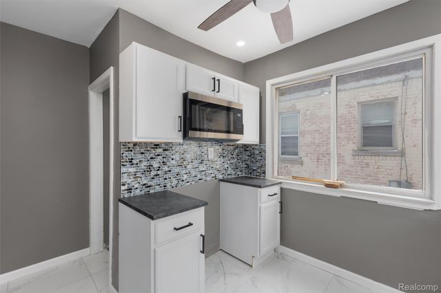 18439 Alcoy Street, Detroit, MI 48205