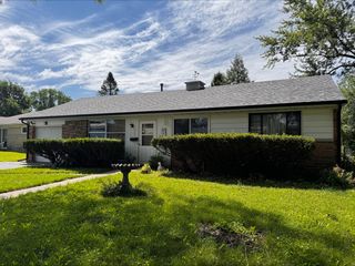 4207 BUCKINGHAM Drive, Rockford, IL 61107