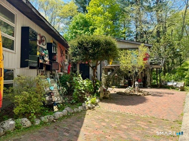 27 Huckleberry Lane, Weston, CT 06883
