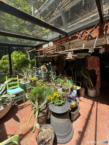 27 Huckleberry Lane, Weston, CT 06883