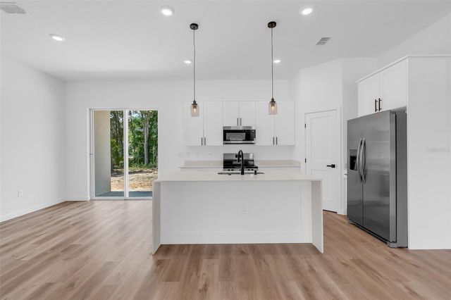9578 N WALLACE WAY, Citrus Springs, FL 34433