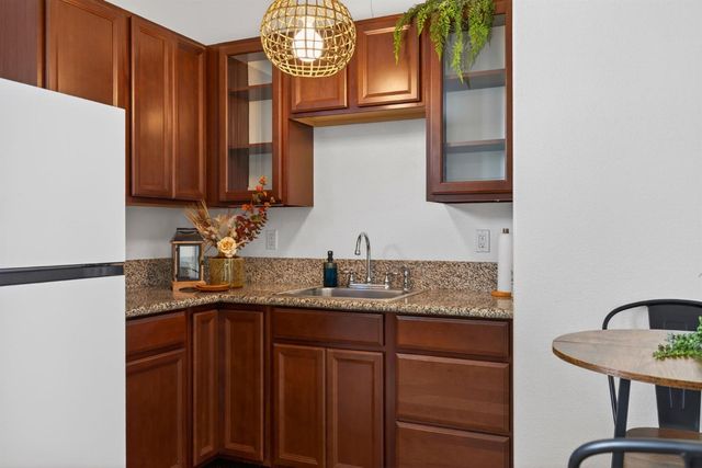 4160 Ice House Way, Roseville, CA 95747