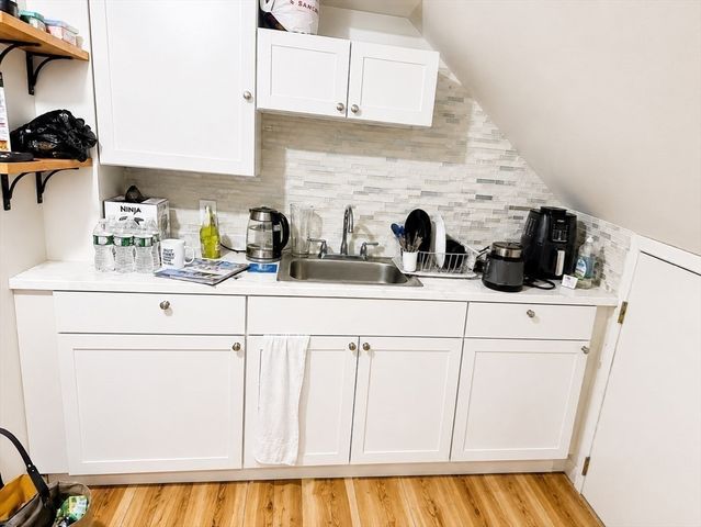 42 Pakachoag St, Auburn, MA 01501