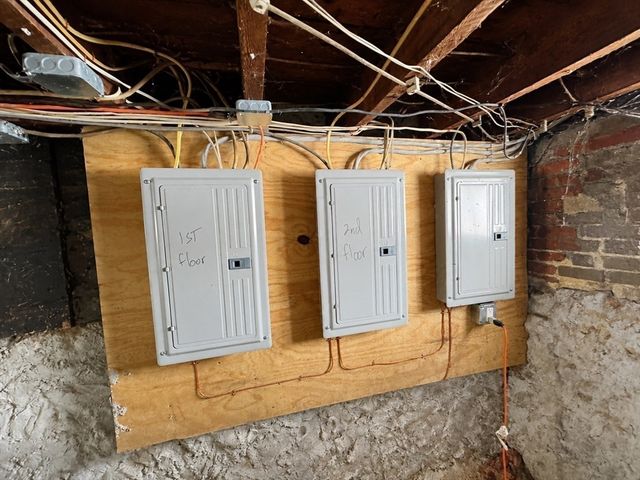 42 Pakachoag St, Auburn, MA 01501