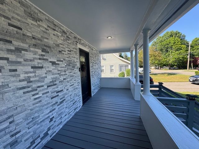 42 Pakachoag St, Auburn, MA 01501