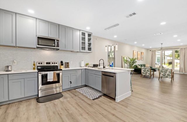 2021 Leath Street, Dallas, TX 75212