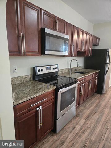 1225 W HUNTINGDON ST, Philadelphia, PA 19133
