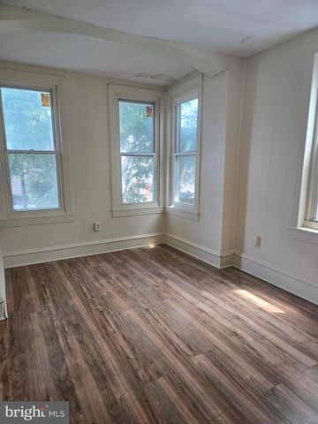 1225 W HUNTINGDON ST, Philadelphia, PA 19133