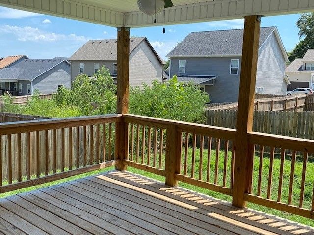 497 Woodtrace Dr, Clarksville, TN 37042