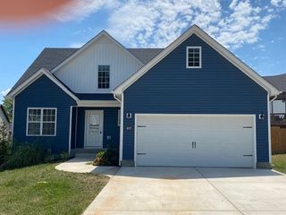 497 Woodtrace Dr, Clarksville, TN 37042