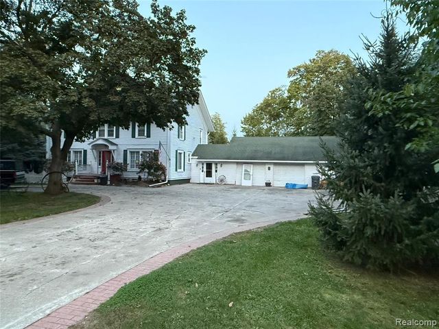6235 Oakland Drive, Portage, MI 49024