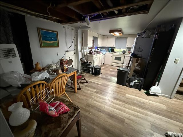 6235 Oakland Drive, Portage, MI 49024