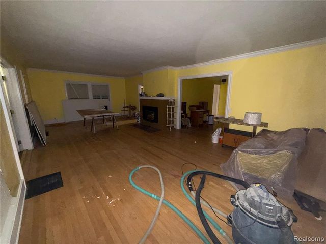 6235 Oakland Drive, Portage, MI 49024