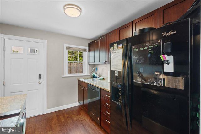2083 PALMER AVE, Bristol, PA 19007