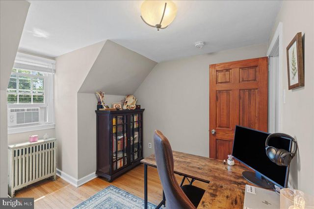 2083 PALMER AVE, Bristol, PA 19007