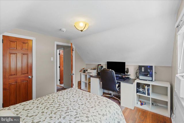 2083 PALMER AVE, Bristol, PA 19007