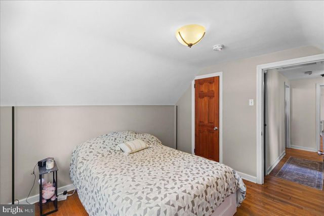 2083 PALMER AVE, Bristol, PA 19007