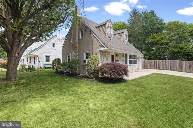 2083 PALMER AVE, Bristol, PA 19007