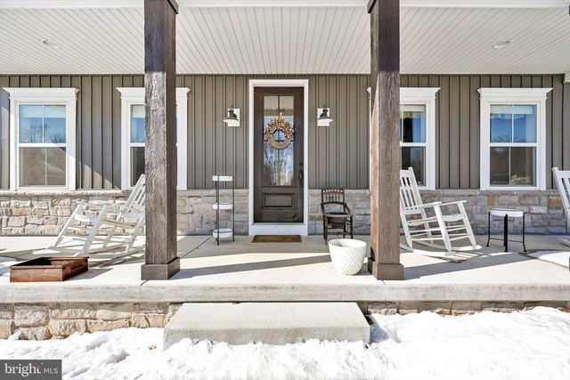 5129 MOUNTAIN RIDGE LN, Harrisburg, PA 17112