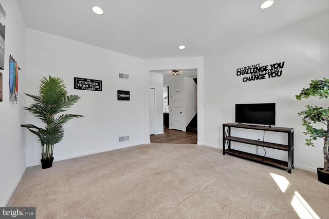 5129 MOUNTAIN RIDGE LN, Harrisburg, PA 17112