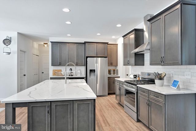 5129 MOUNTAIN RIDGE LN, Harrisburg, PA 17112