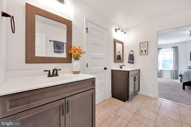 5129 MOUNTAIN RIDGE LN, Harrisburg, PA 17112