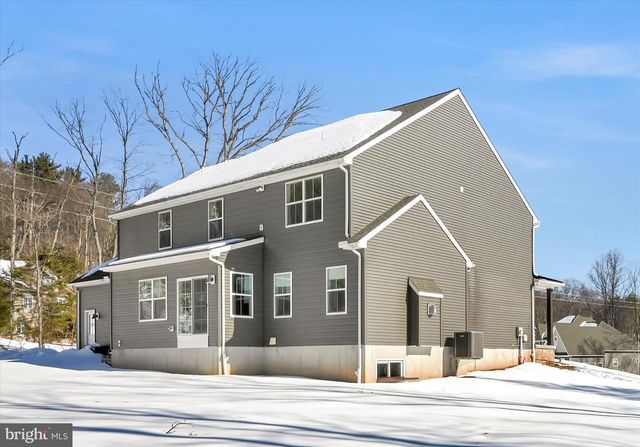 5129 MOUNTAIN RIDGE LN, Harrisburg, PA 17112