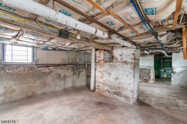 354 Hayward St, City Of Orange Twp., NJ 07050