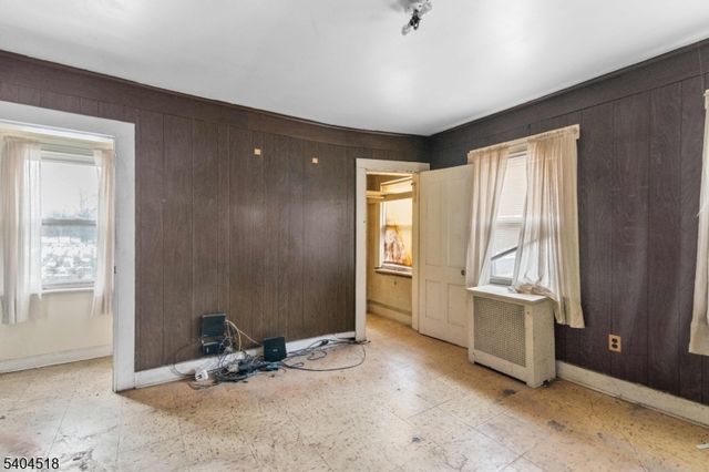 354 Hayward St, City Of Orange Twp., NJ 07050