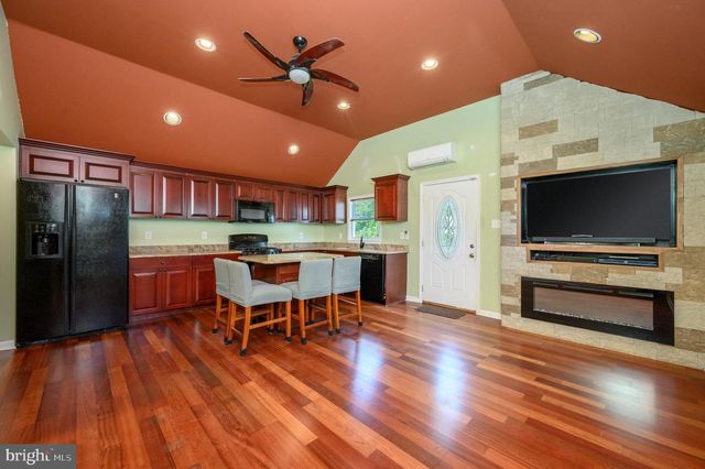 27 S LENOLA RD, Moorestown, NJ 08057