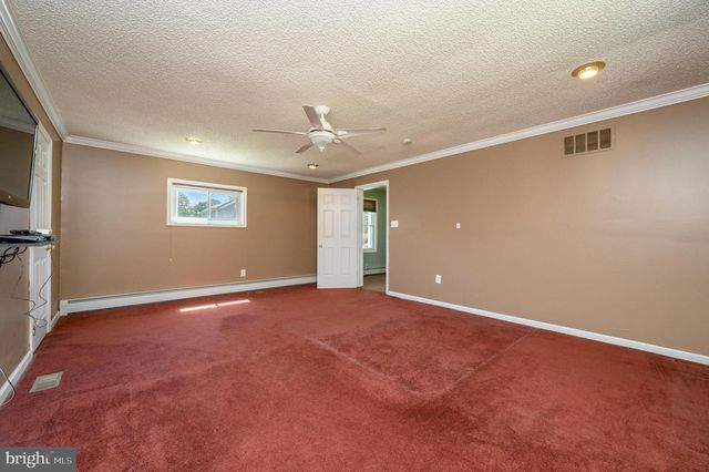 27 S LENOLA RD, Moorestown, NJ 08057
