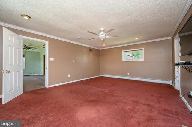27 S LENOLA RD, Moorestown, NJ 08057