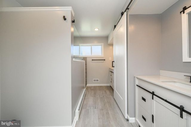27 S LENOLA RD, Moorestown, NJ 08057